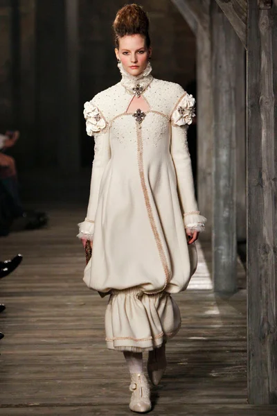 Look 70